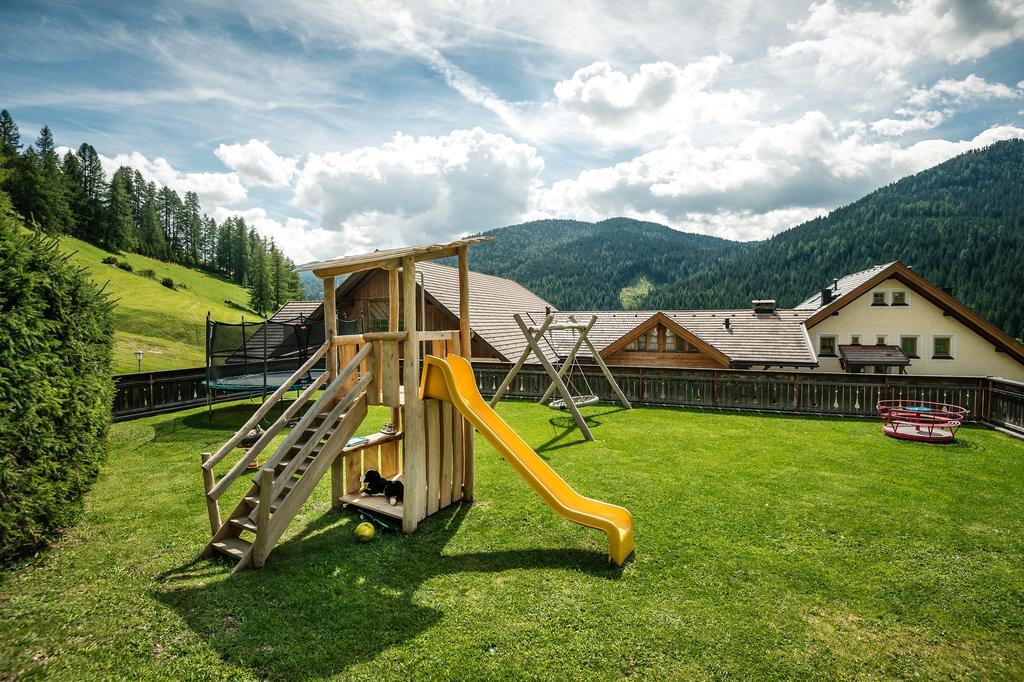 Taela Apartments San Cassiano  Exterior foto