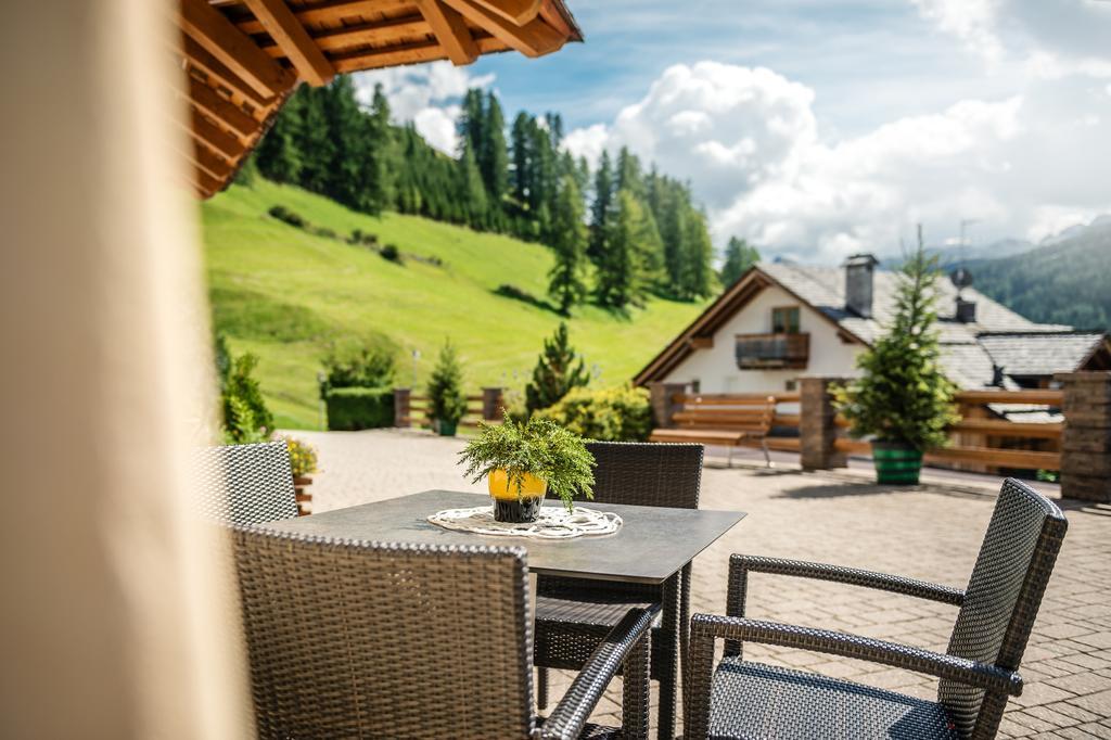 Taela Apartments San Cassiano  Exterior foto
